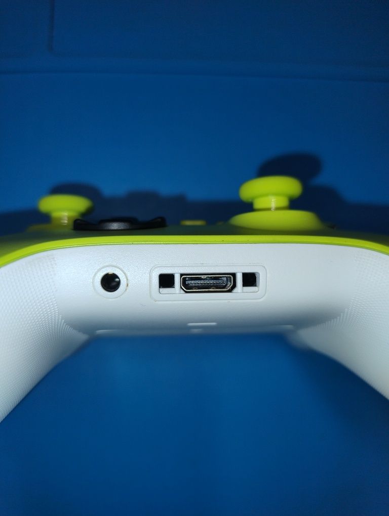 Pad Xbox Series analogi TMR