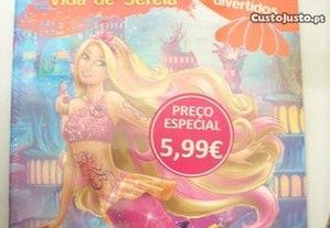 Livro de autocolantes / Barbie em vida de Sereia