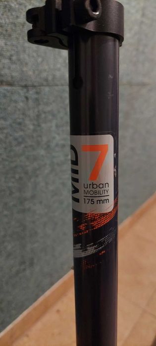 Hulajnoga Oxelo Mid 7 ze stopką + zestaw ochraniaczy!