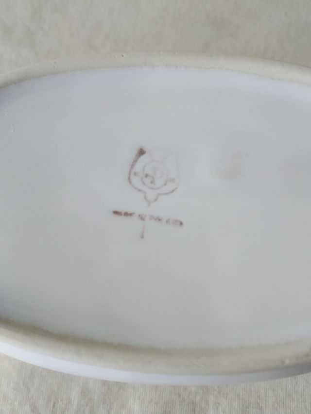 Sosjerka biała porcelit Pruszków okres PRL