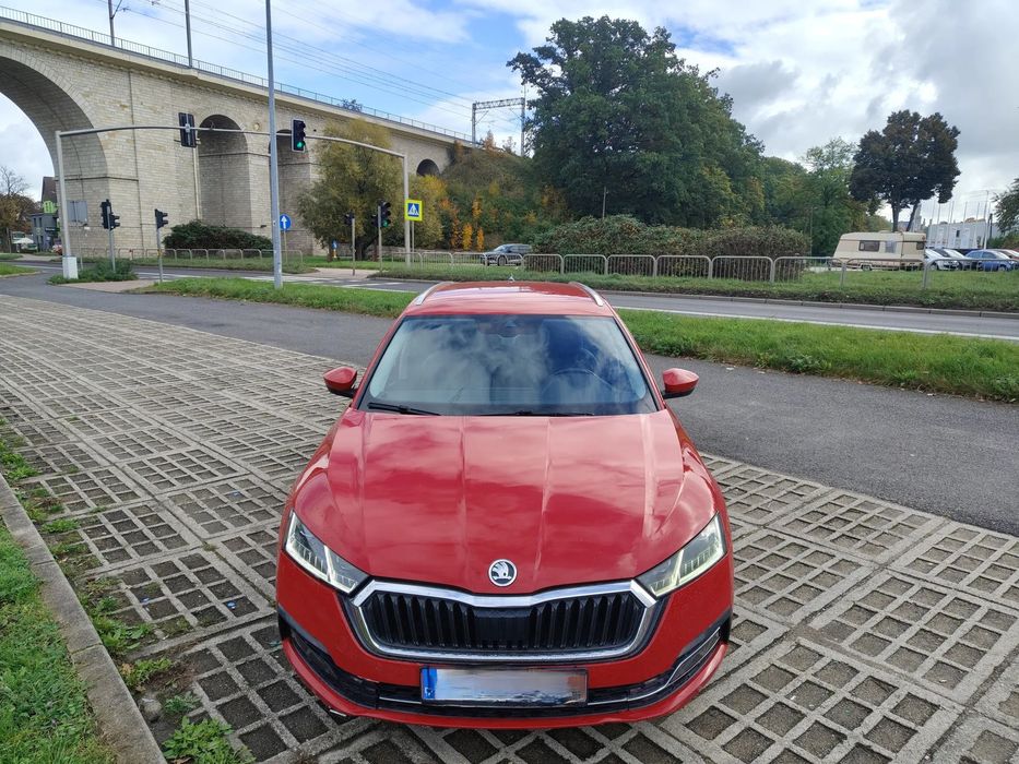 Skoda Octavia 2.0 tdi skora matrix 3x klima 1 wlasciciel serwis aso bezwypadkowy