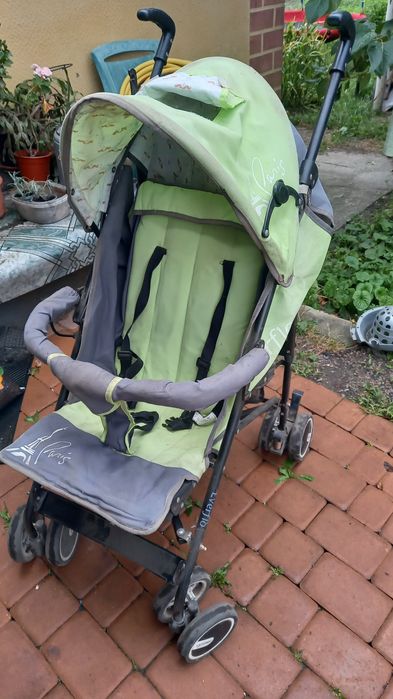 Коляска дитяча бу віддам