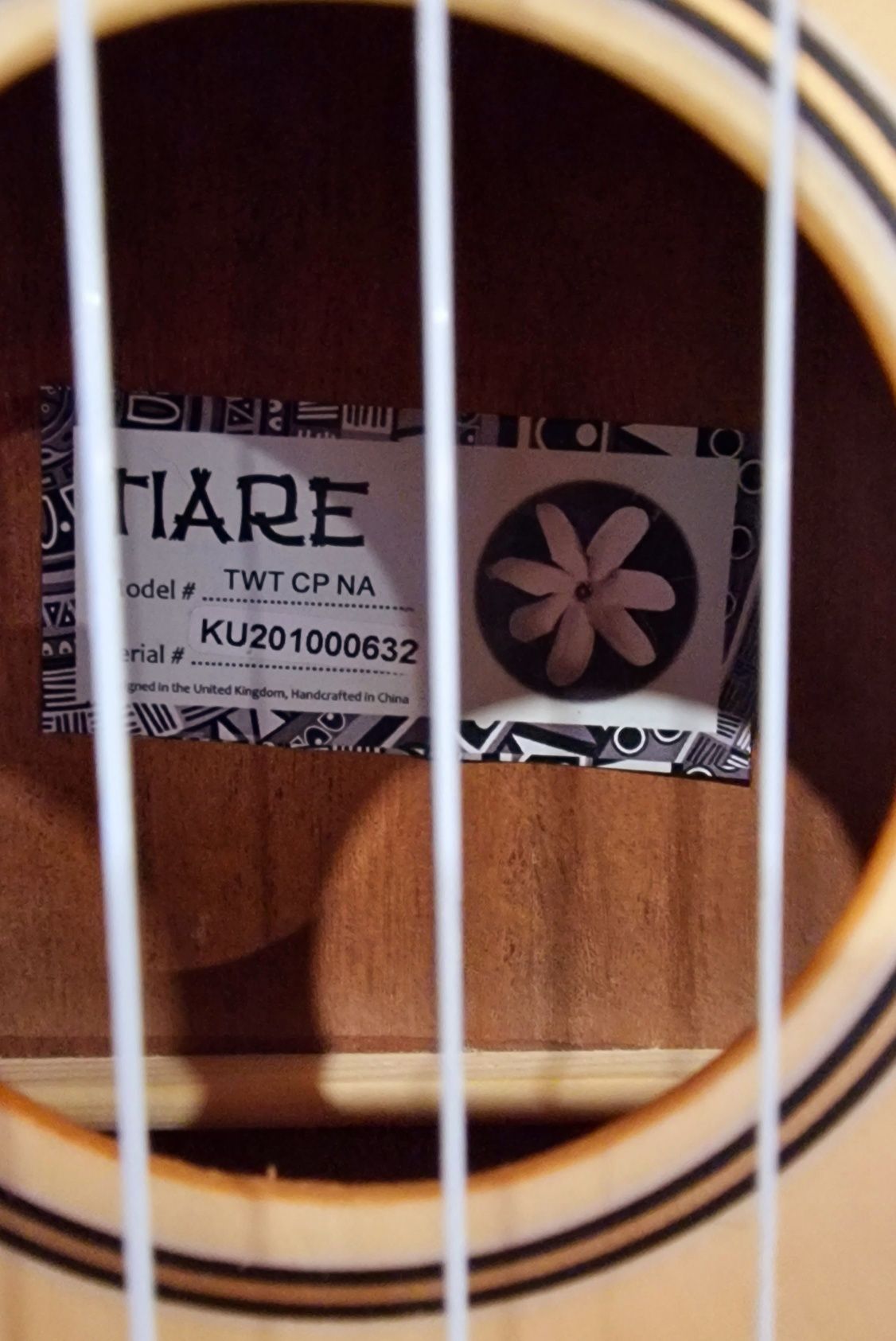 Ukulele TIARE  / Canglewood