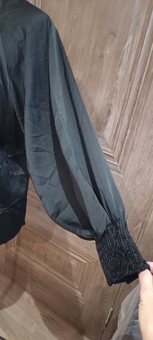 Блуза, нова, святкова, вільного крою, чорного кольору, Італія