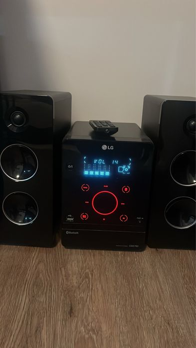 Wieża LG  CM2760 odbior na terenie Wrocławia