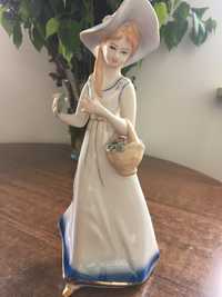 Figurka porcelana rumuńska Arpo, pani z koszykiem