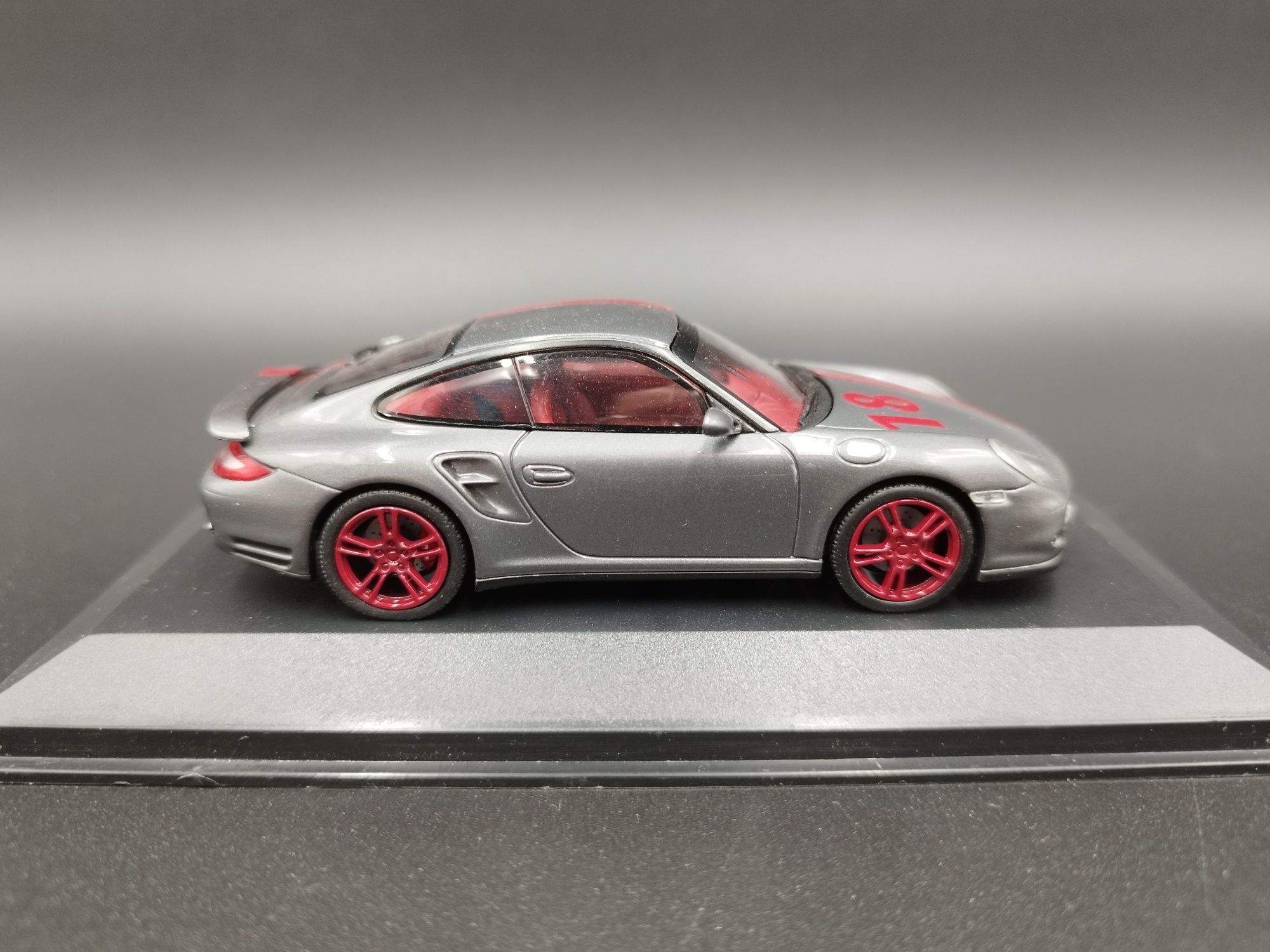1:43 Minichamps Porsche 911(997) Turbo S limit 67/99 sztuk