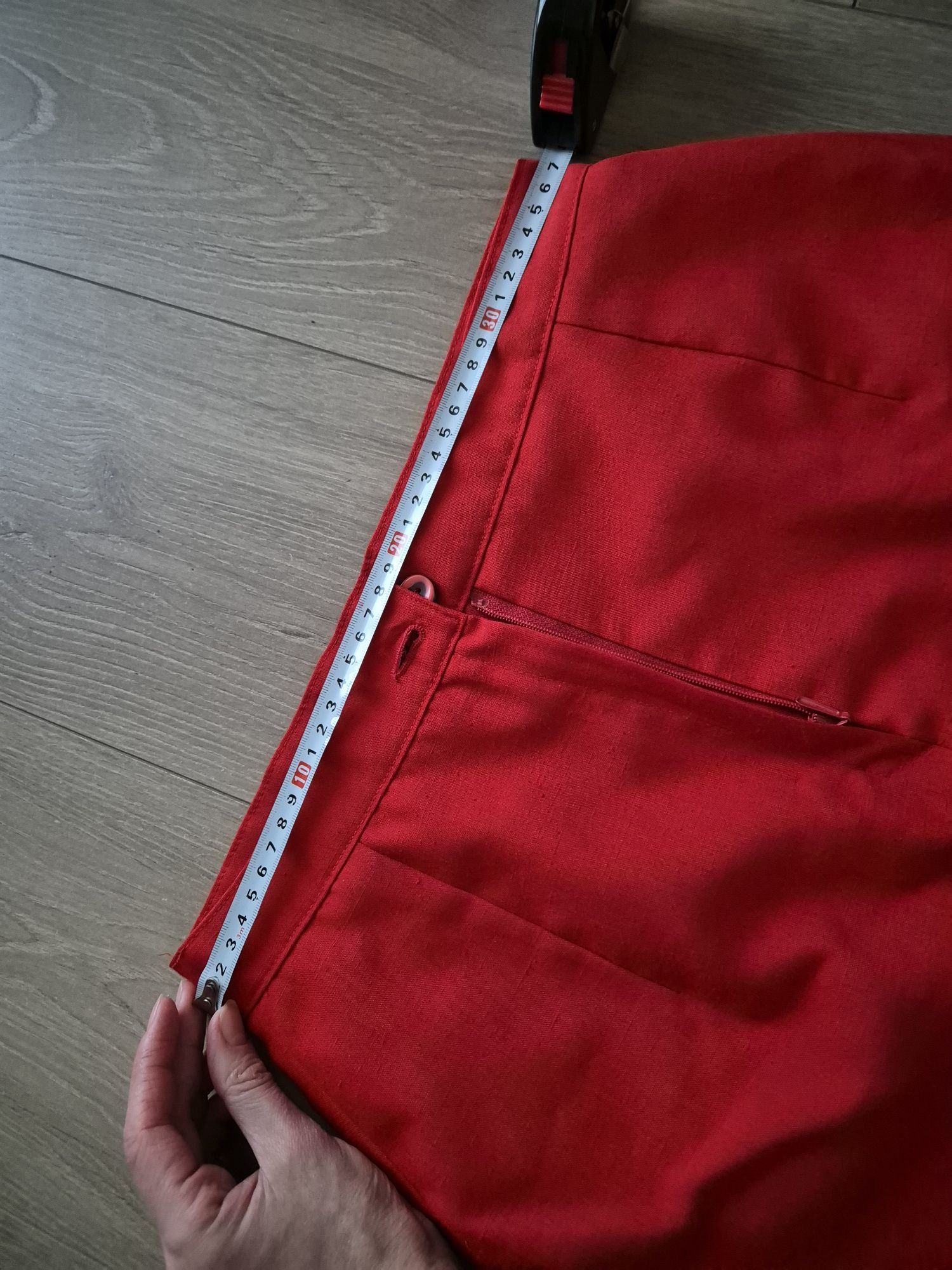 Spódnica mini czerwona M L 38 40 z rozporkiem elegancka
