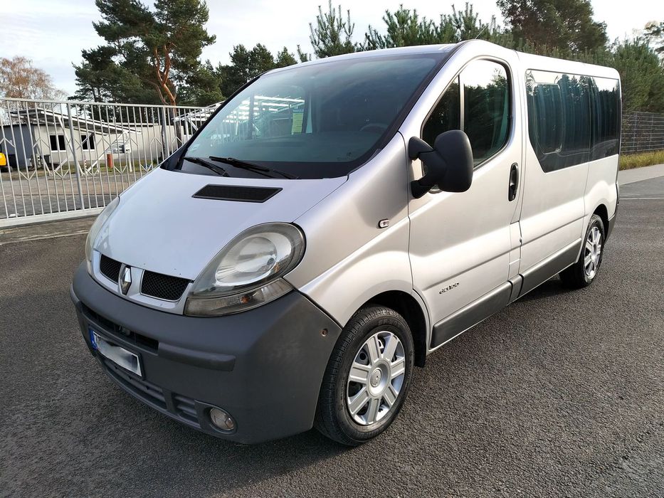 Renault Trafic 1.9 DCI, 100 KM, 8 osób, klima, elektryka, DVD, zarejestrowany, ładny.