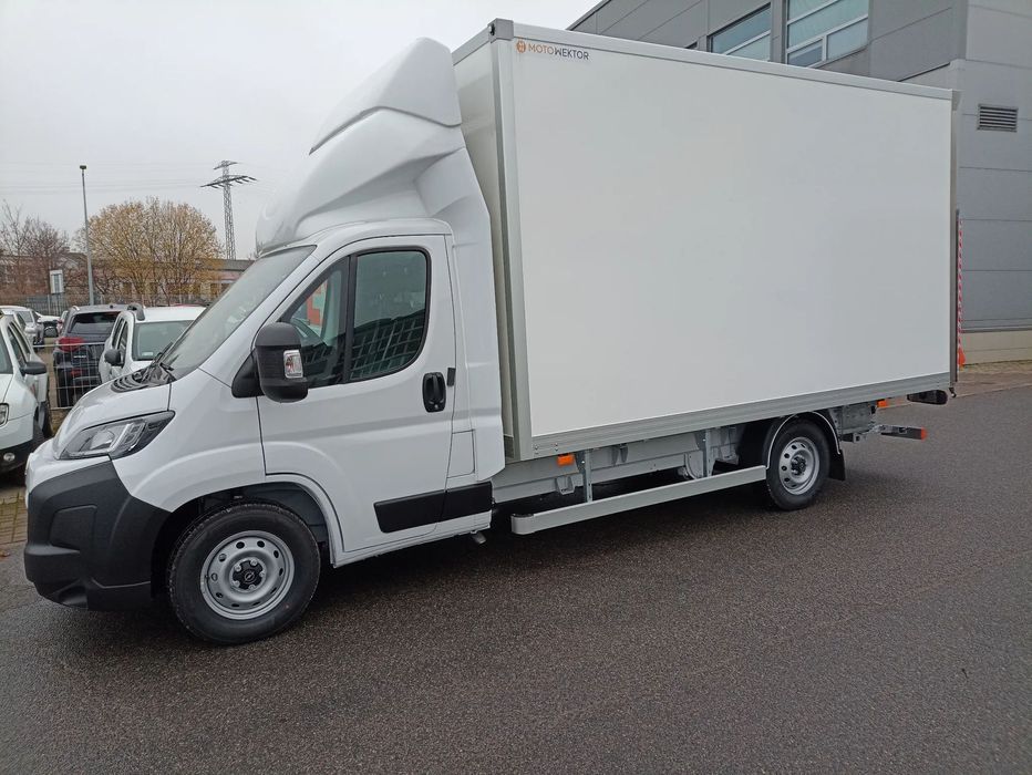 Opel Movano  Kontener z windą 4.2 x 2.2 x 2.25