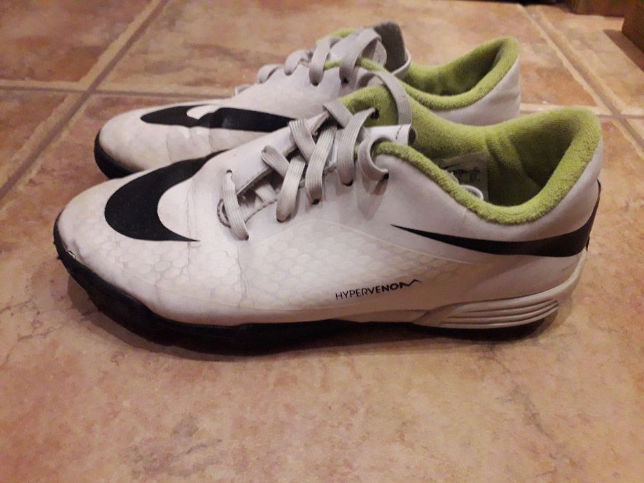 Buty do piłki nożnej turfy Nike Hypervenom