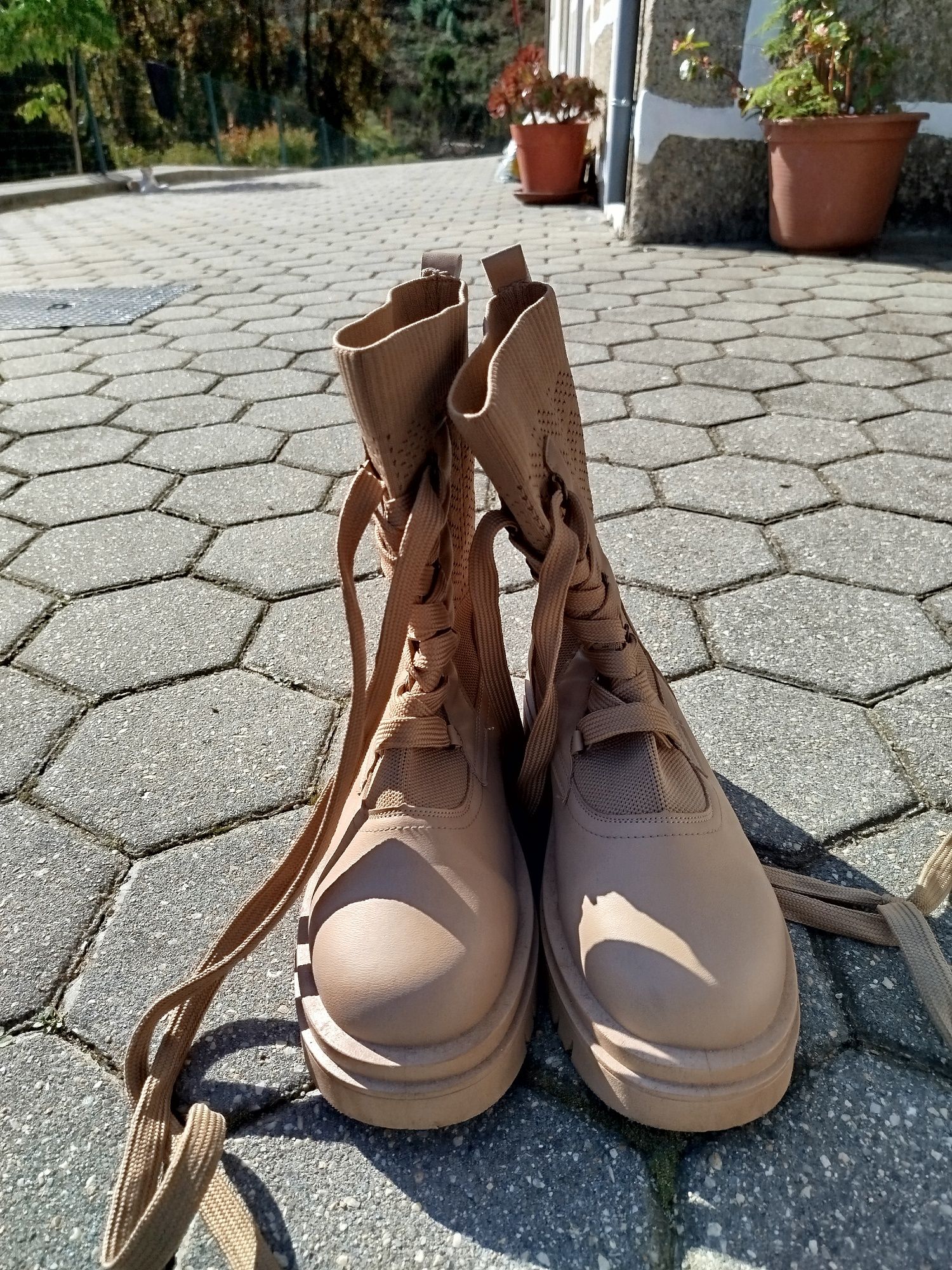 Botas Bege Femininas - Tamanho 41 (Novas