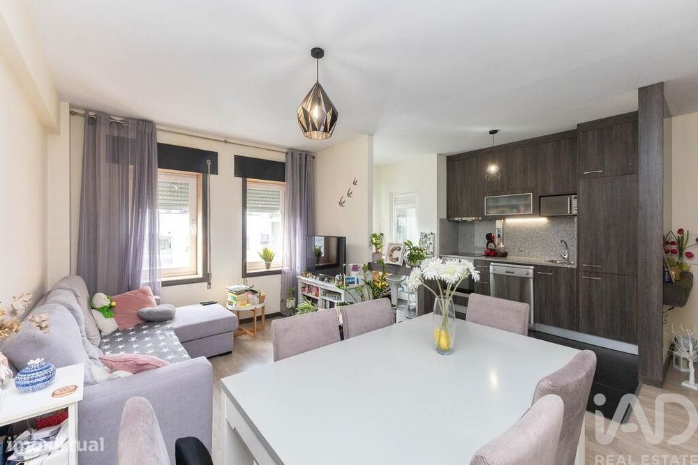 Apartamento T2 em Alfena de 86 m2