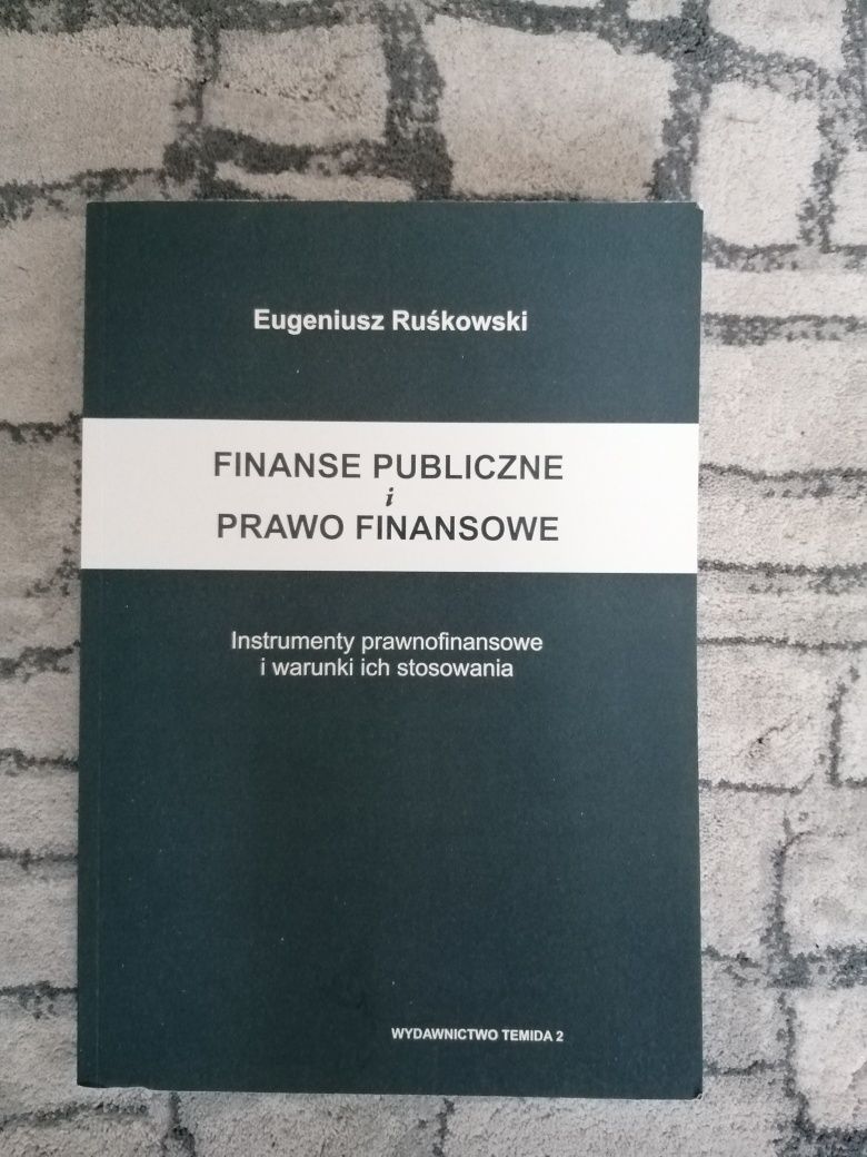 Finanse publiczne i prawo finansowe