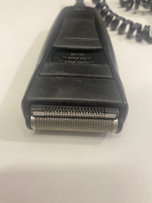 Maquina de barbear Braun de ligar a tomada