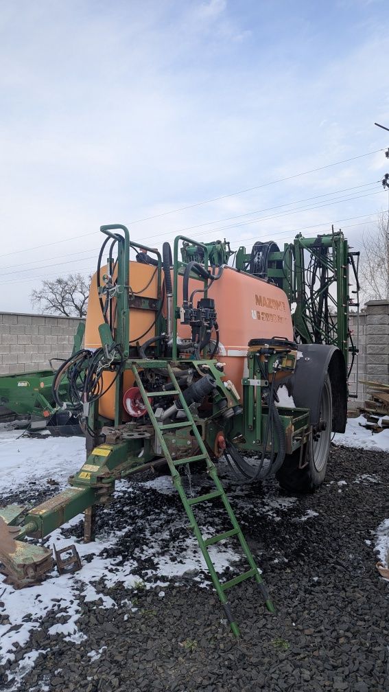 Оприскувач  AMAZONE UG 3000 Nova