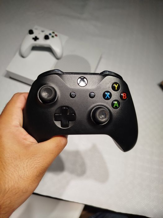 Xbox One S - Edição Só Digital