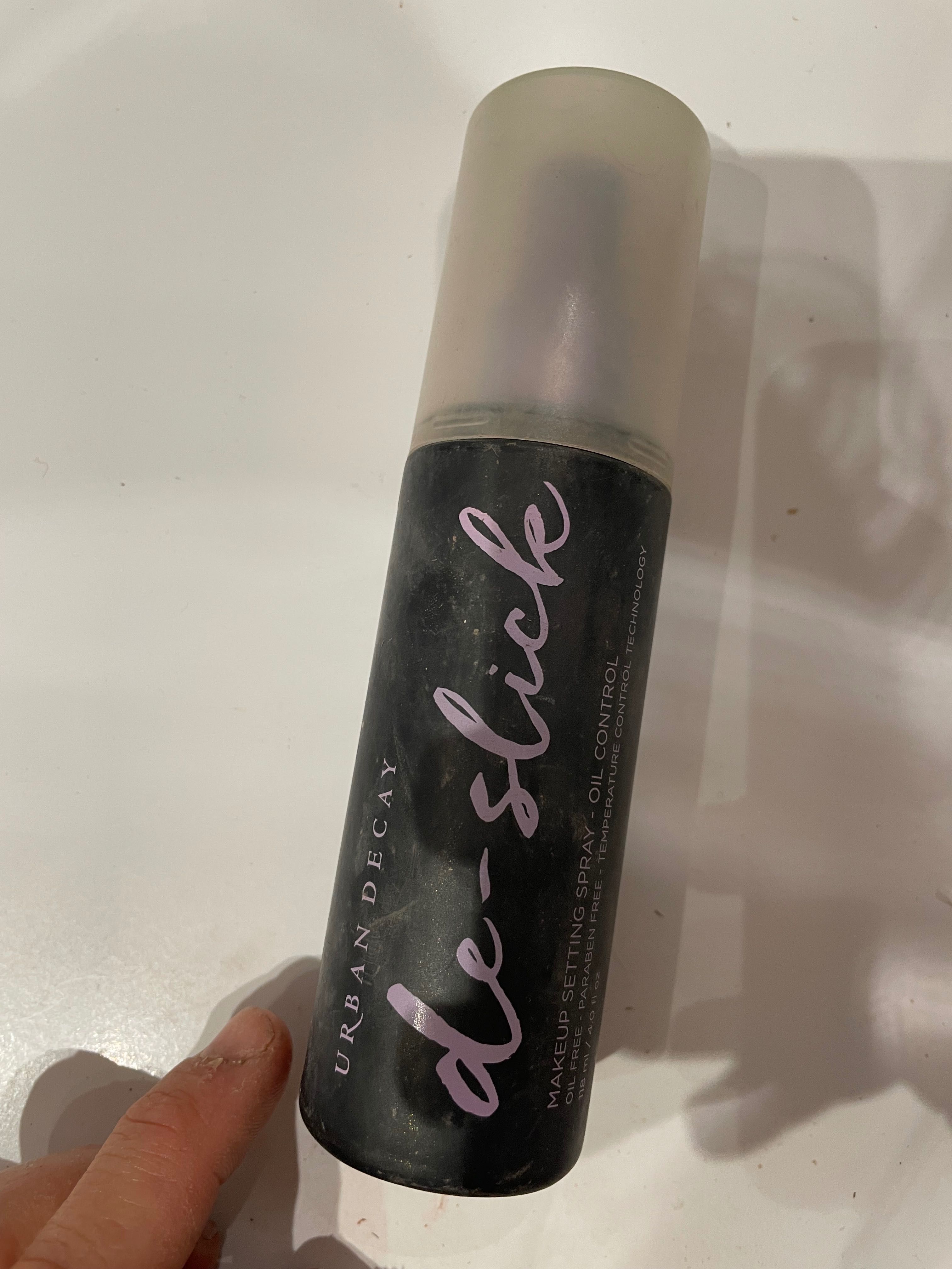 Spray utrwalający fixing spray urban decay de-slick