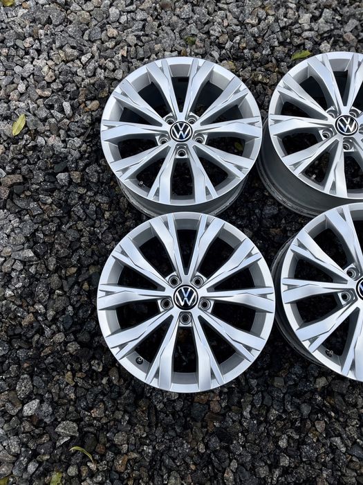 Диски Оригінал R17 5.112 ET40 Фольцваген Пасат Гольф Джета Шкода А5 А7