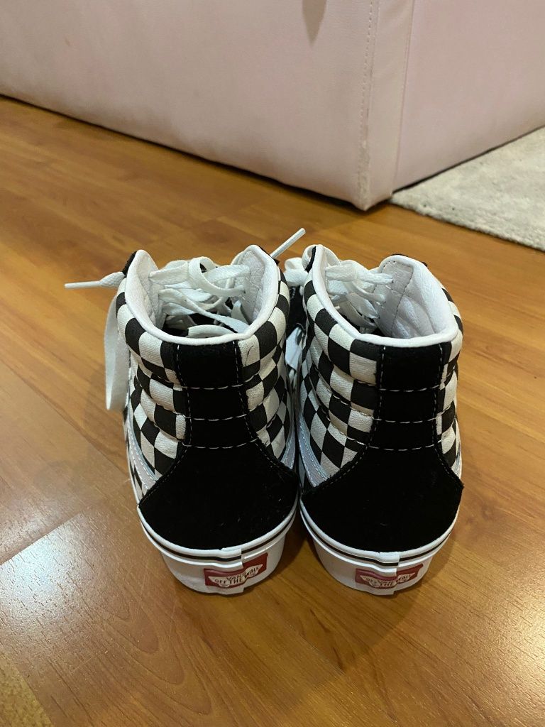 Sapatilhas alta Vans novas TAM: 40.5 unisexo