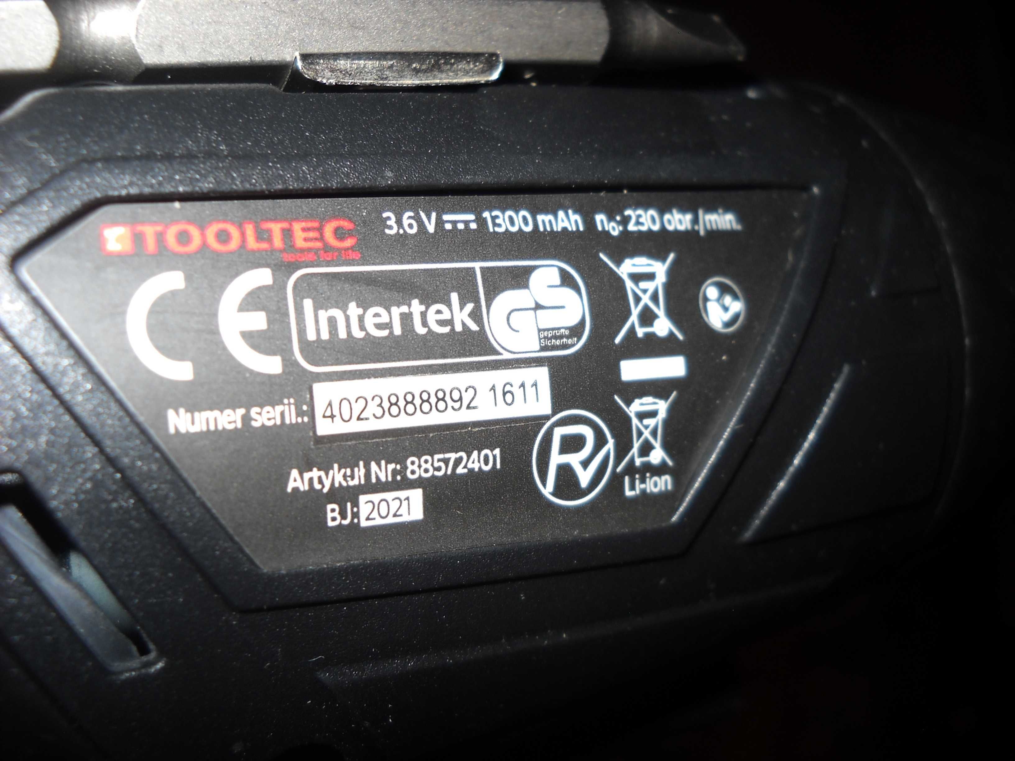 nowy wkretak akumulatorowy 3,6v + bity