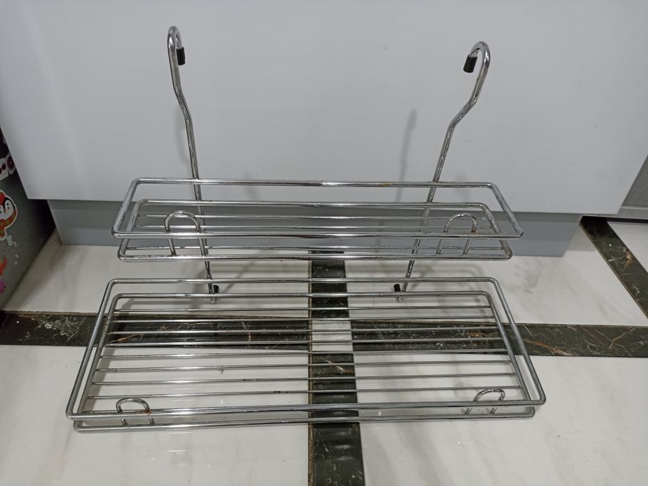 Вішалка з розсувними гачками