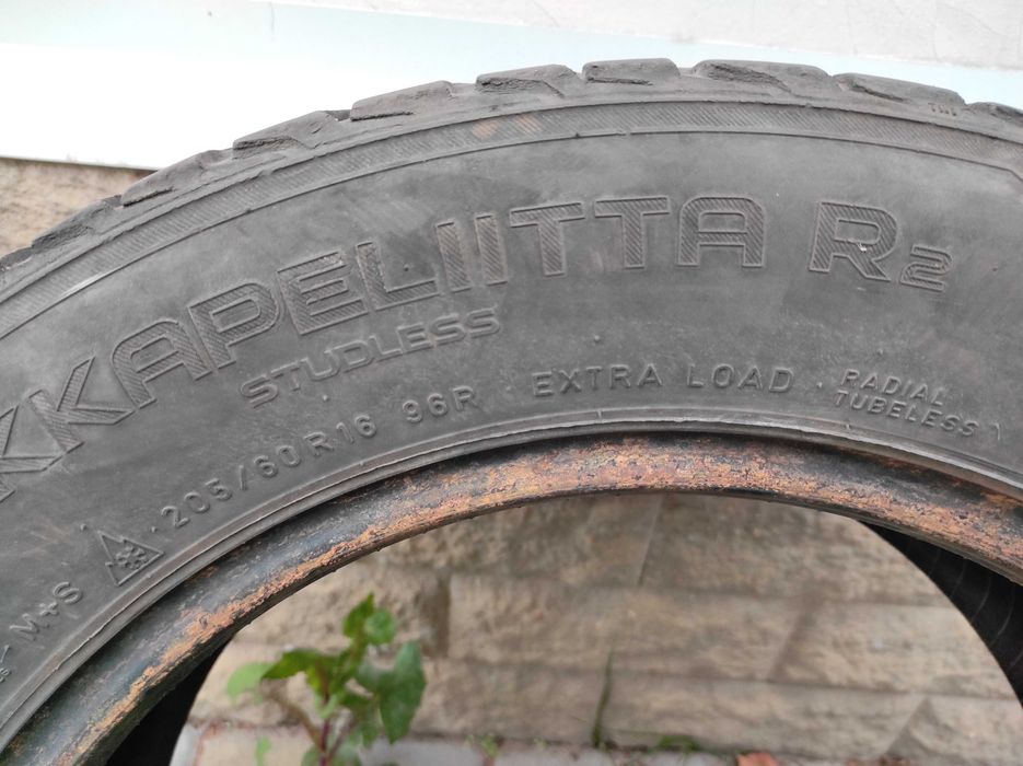 Комплект шин Nokian Hakkapelita R2, посилена боковина, протектор 4-5мм