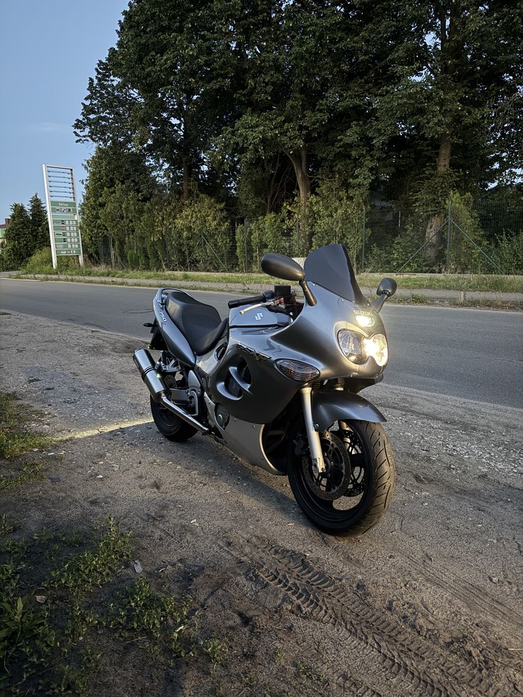 Suzuki GSX-F 750 – Ostatni Rocznik! 50 tys. km, Stan BDB