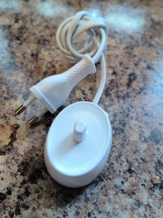 Зарядное устройство для зубной щетки Braun 3710