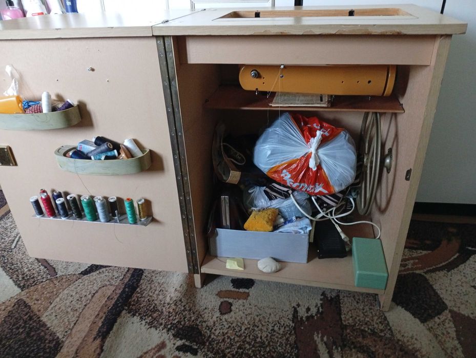 Maszyna do szycia Predom 466