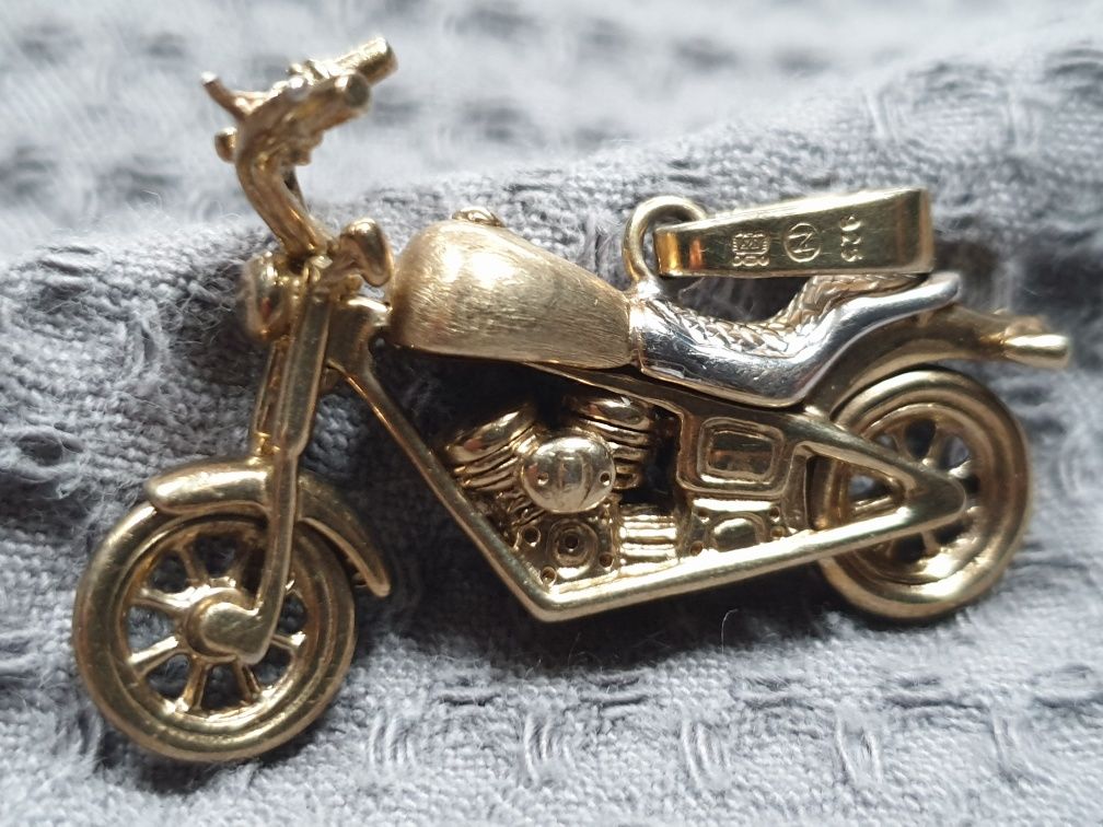 Кулон мотоцикл серебро