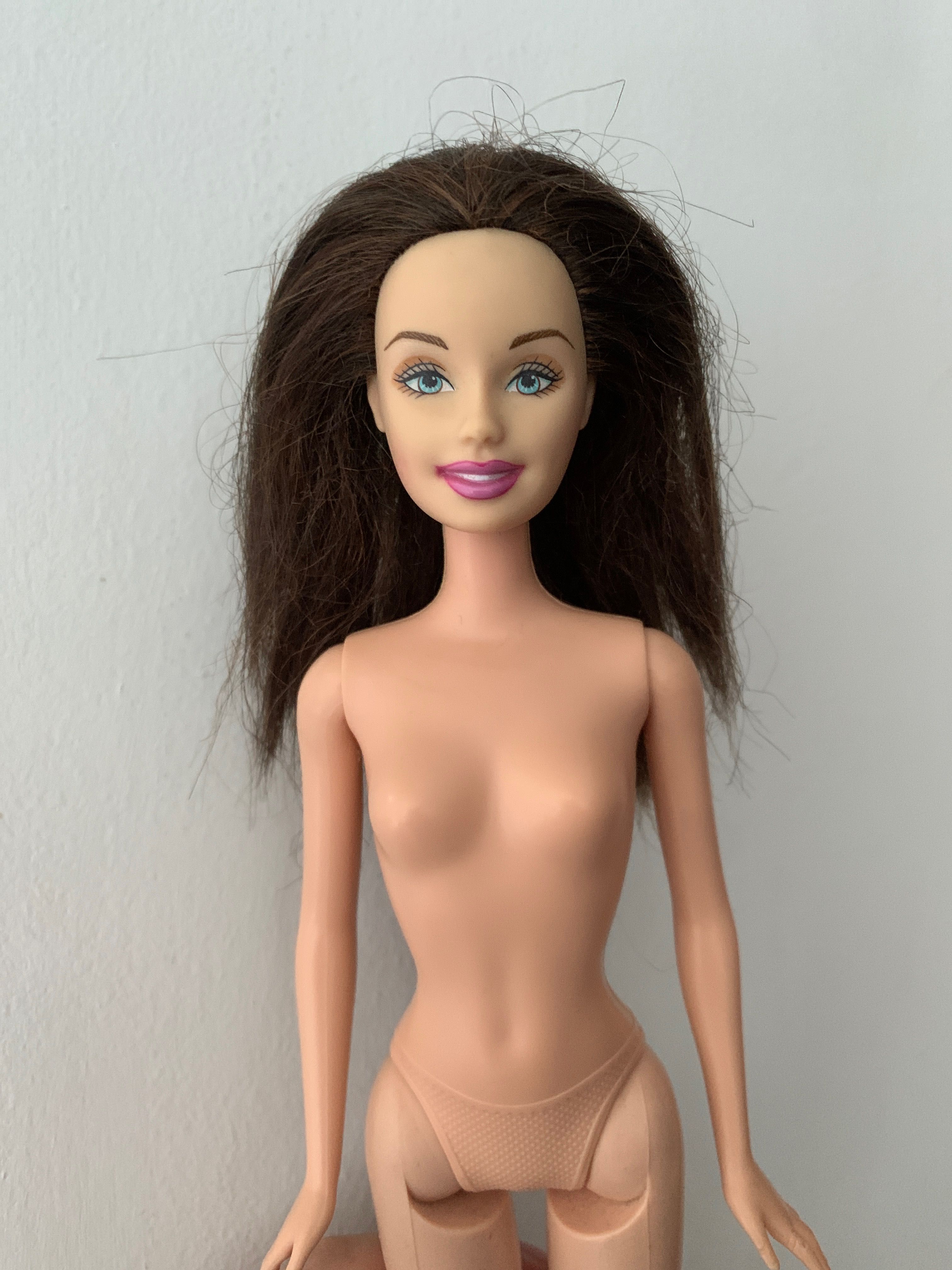 Барбі брюнетка блакитноока кукла лялька Mattel Barbie
