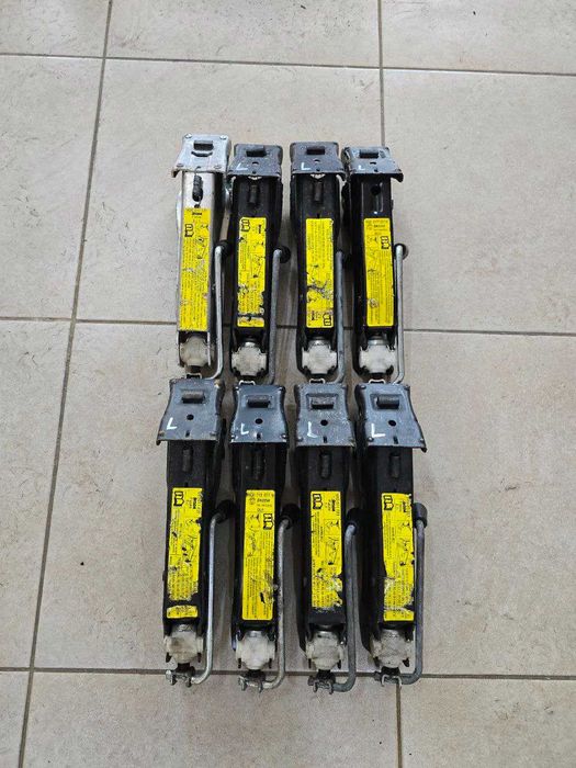 Домкрат Skoda Fabia Шкода Фабія Ключ Крюк гак буксирувальний