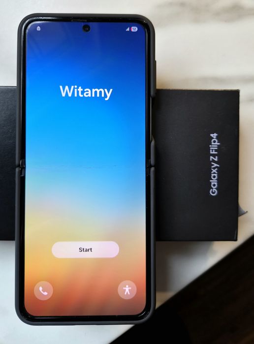 Samsung Flip 4 w dobrym stanie