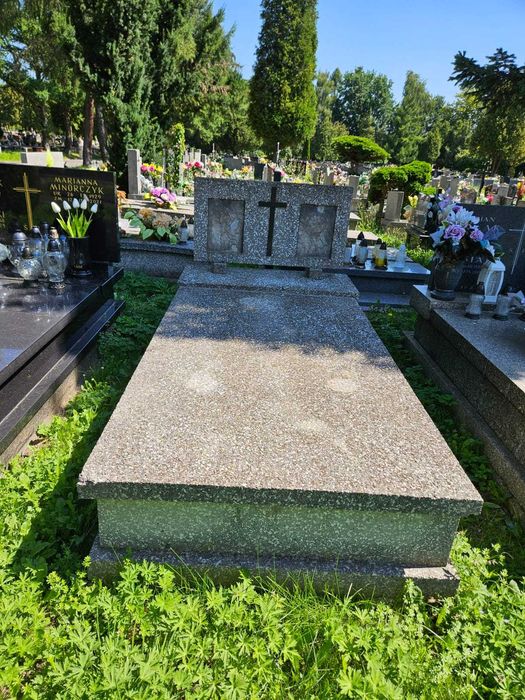 GROBOWIEC Grębałów,prawo do dysponowania grobem odstąpię