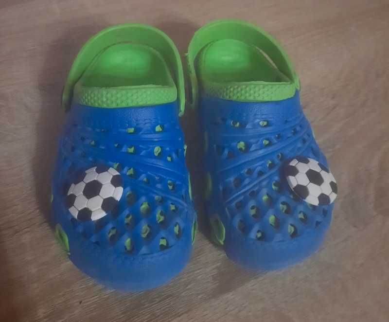 Klapki a'la crocsy 21