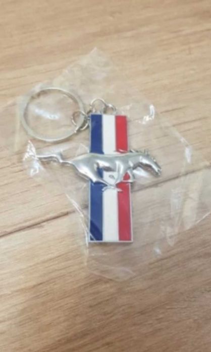 Nowy brelok Mustang konik srebrny breloczek zawieszka