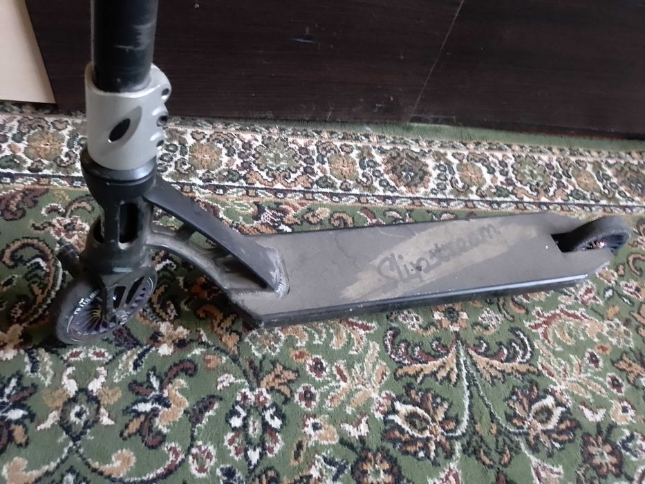 Продам трюковий самокат