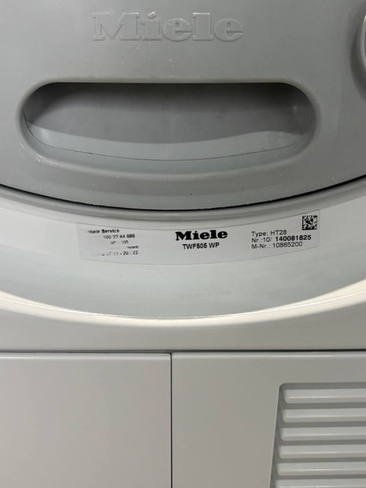 Сушильна машина Miele TWF 505 WP