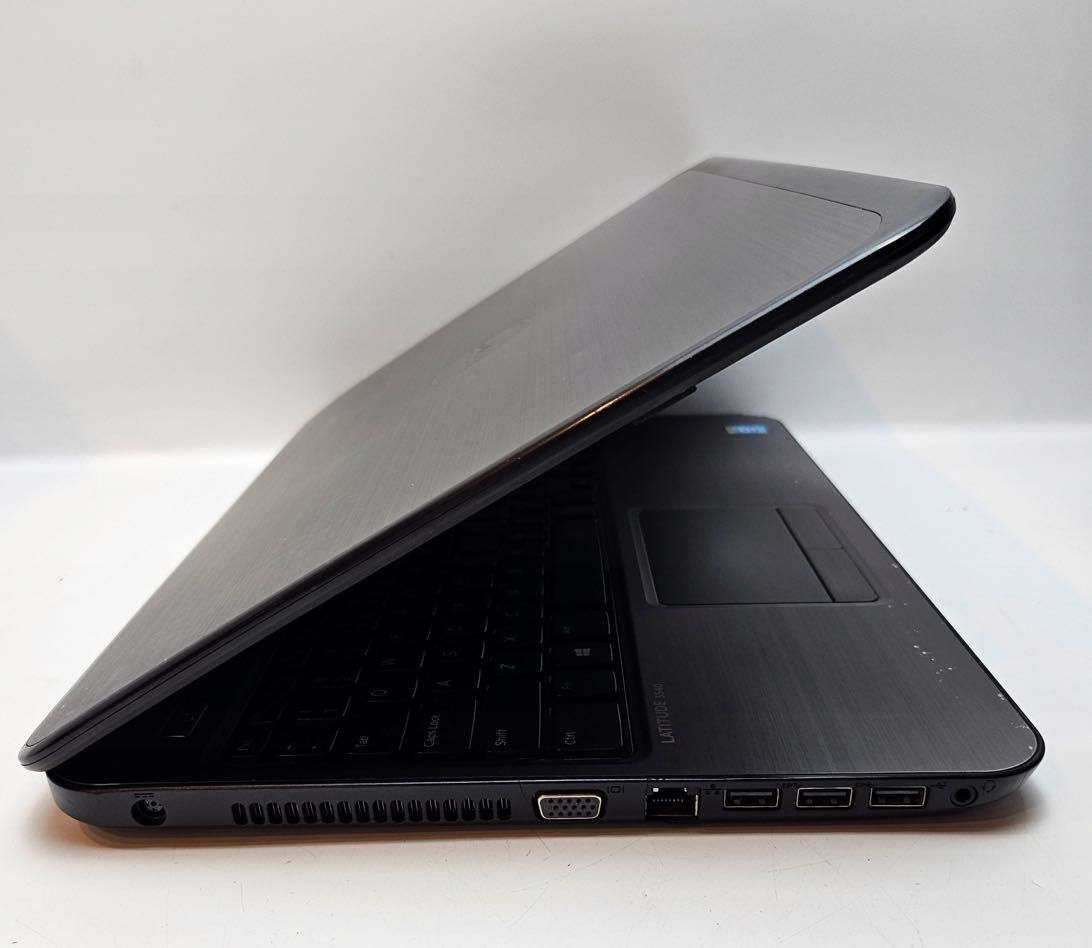 A26] Laptop Dell Latitude 3540 i3-4030U 8GB 128GB SSD Win10 bateria