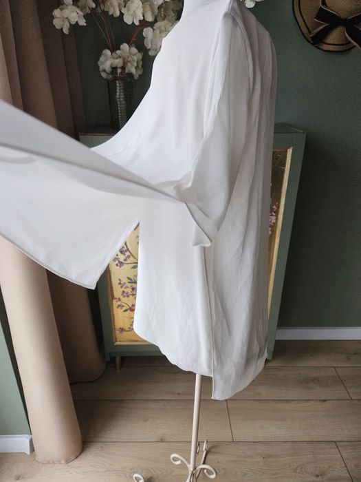 Lekka, zwiewna bluzka/tunika w kolorze ecru  S/ M  elegancja i komfor