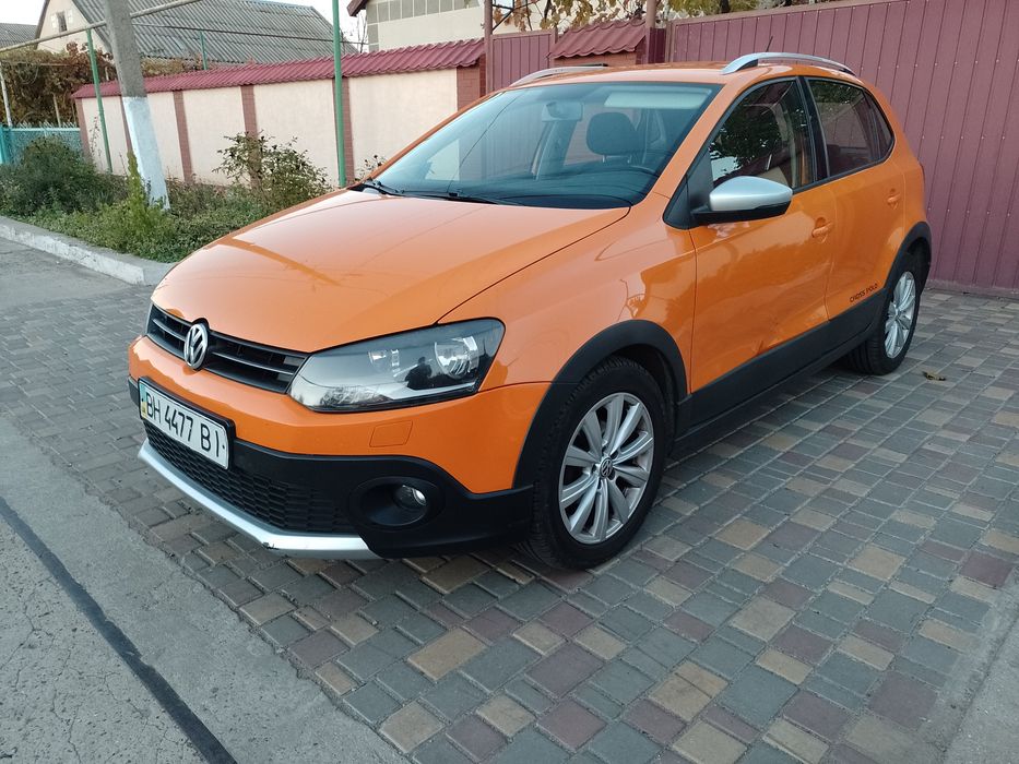 Продам Фольксваген крос поло в хорошем состоянии