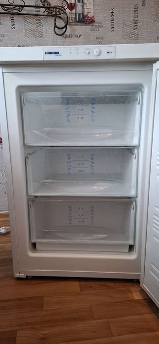 Морозильна камера Liebherr G 1221