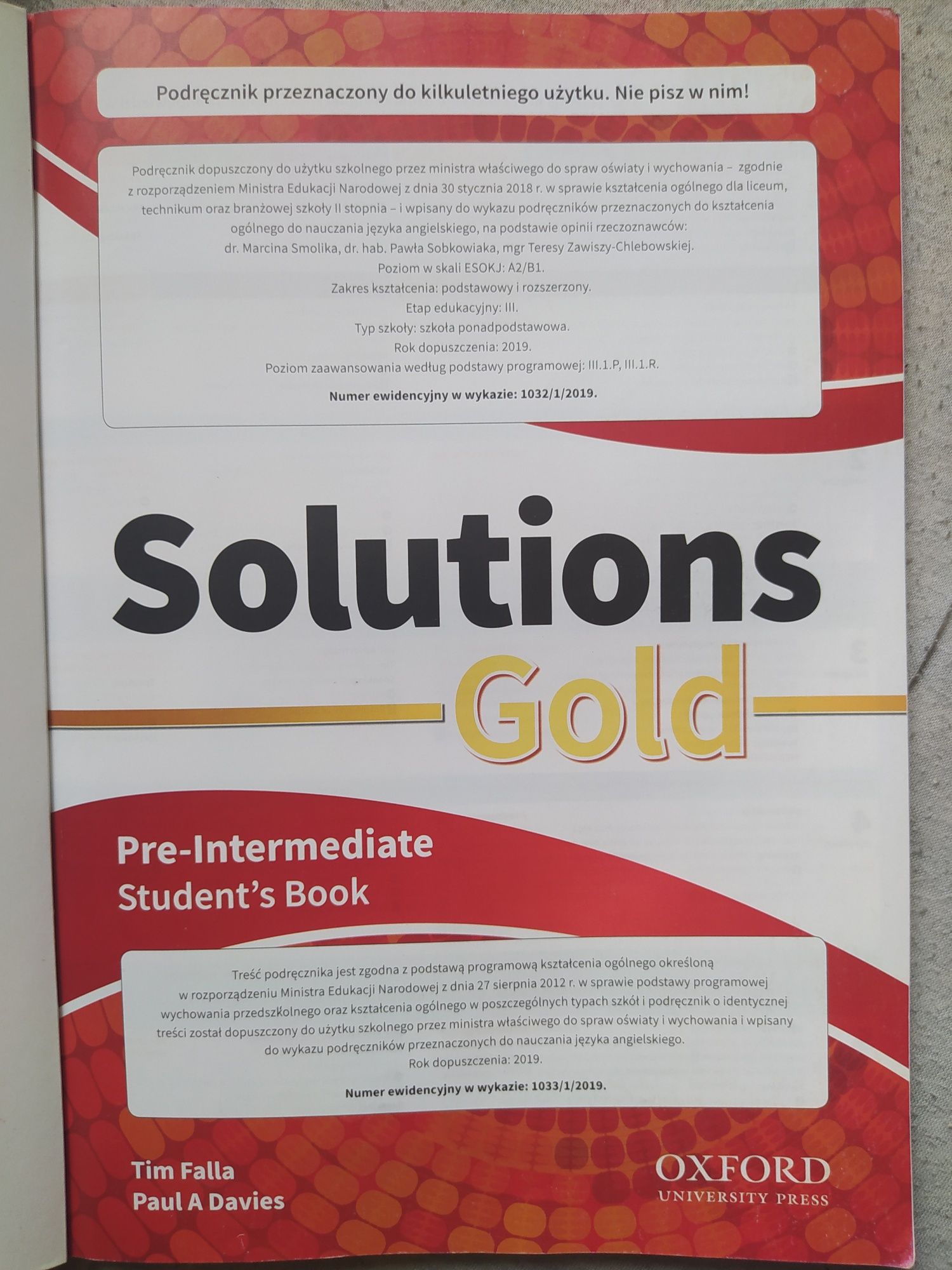 Solutions Gold pre-intermediate