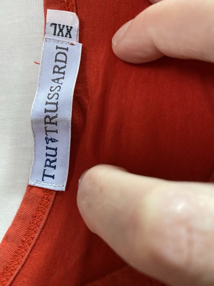 Джинсовая куртка TRUSSARDI размер XL.