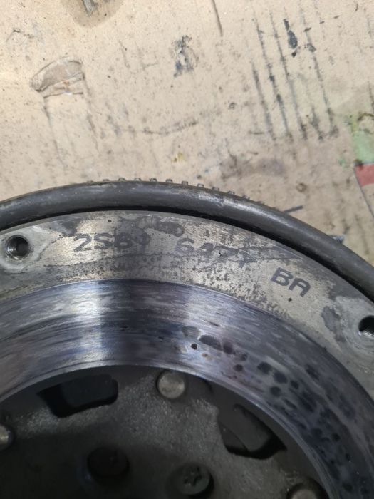Маховик демпферний зчеплення Ford Fiesta MK6 1.4 TDCI 2S616477BA Форд