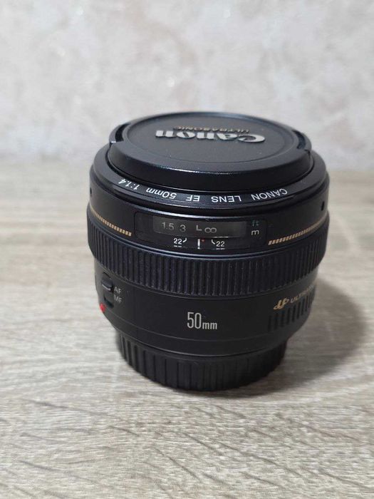 Об'єктив Canon EF 50mm f/1.4 USM