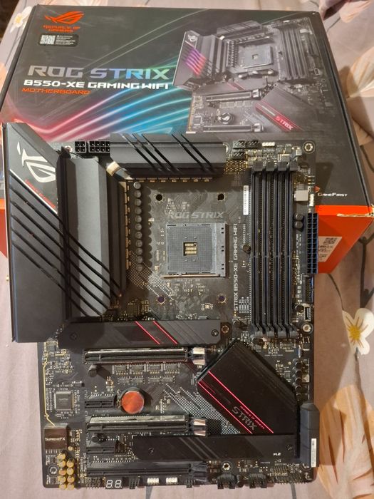 Asus Strix B550-XE WiFi
