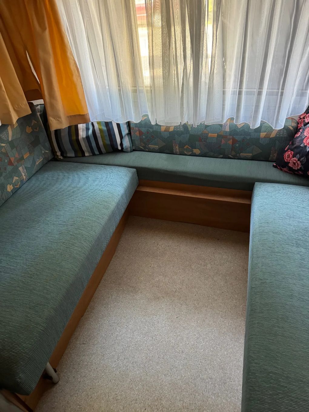 Hymer-Eriba  przyczepa kempingowa stan BDB