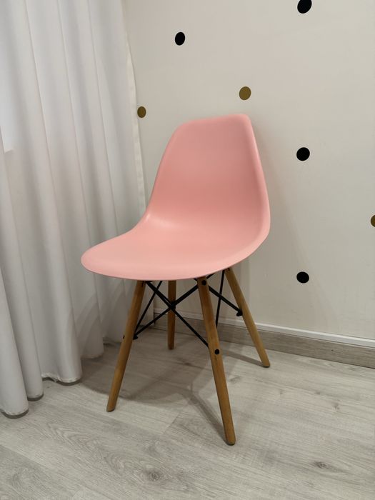 Cadeira rosa nordico